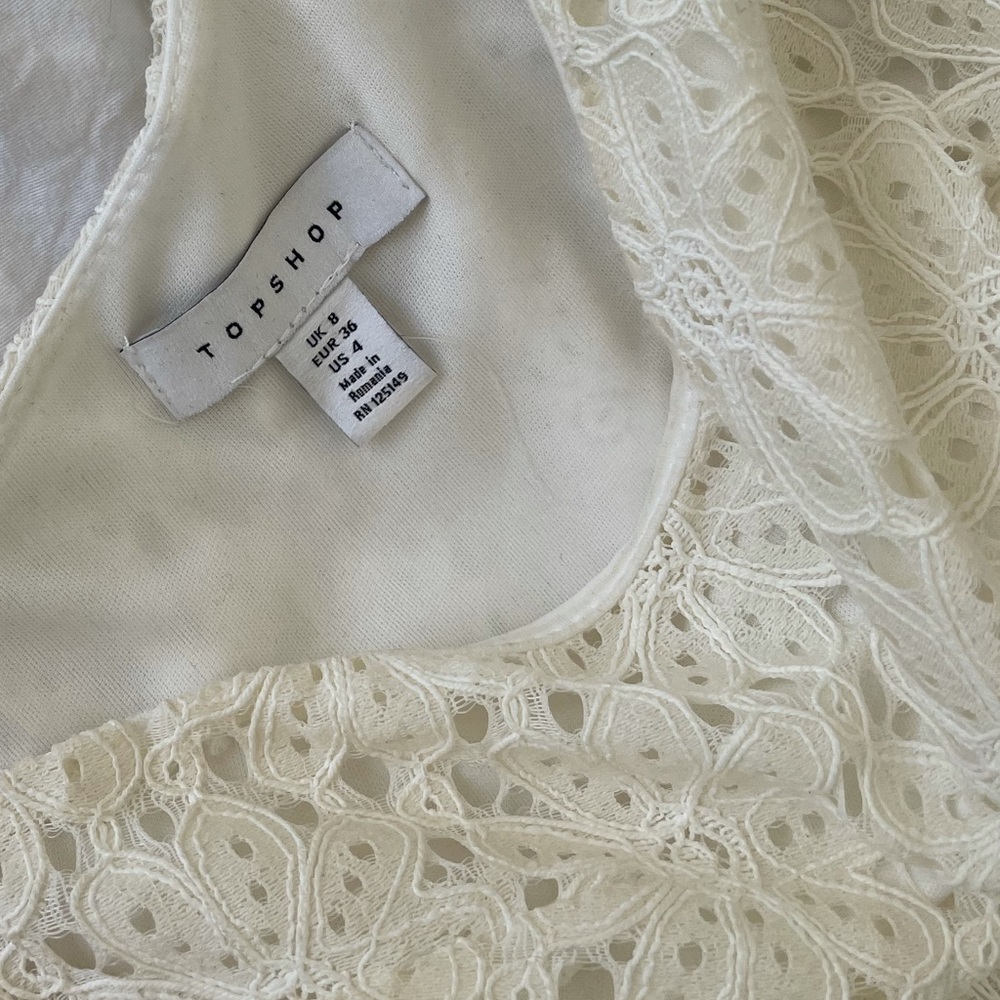 One Shoulder Floral Lace Cream Top - Picture 4 of 4